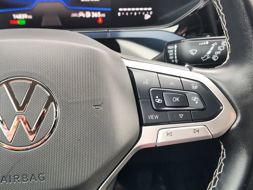 Certified 2024 Volkswagen Taos SE image 19