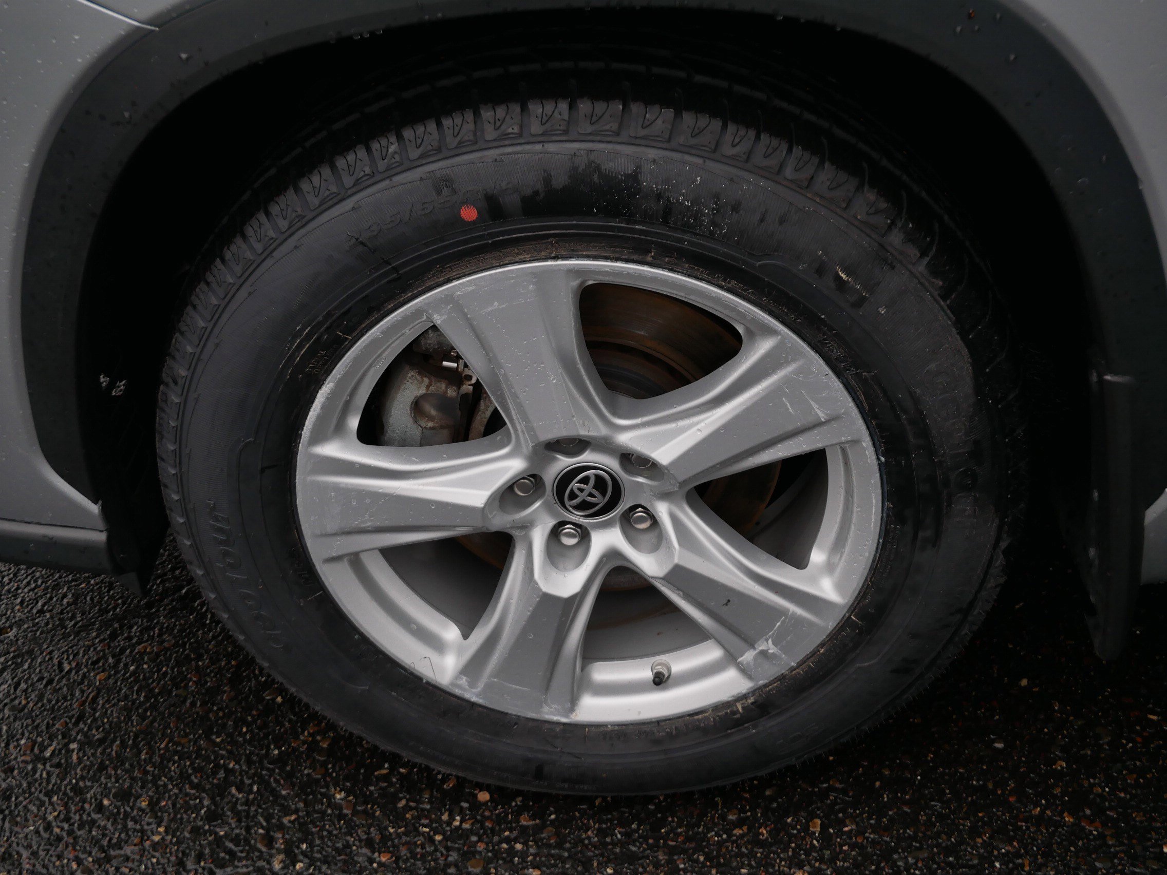Certified 2024 Toyota Highlander LE AWD/4WD image 16