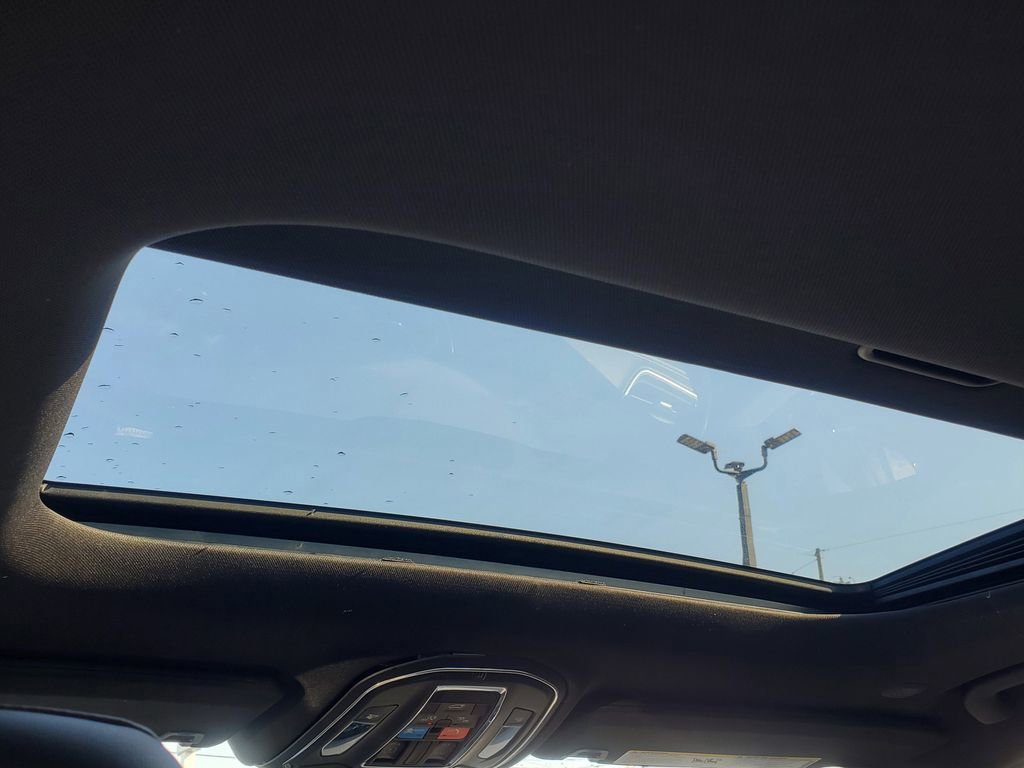 Used 2023 Jeep Grand Cherokee L Laredo image 25