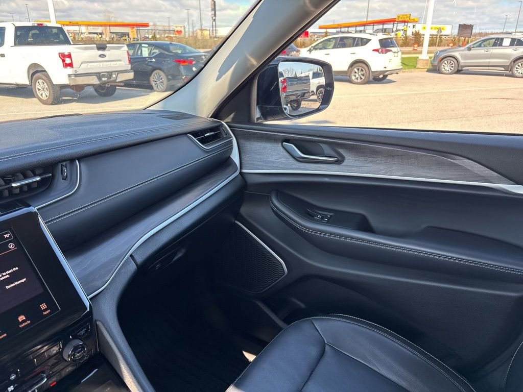 Used 2021 Jeep Grand Cherokee L Limited image 32