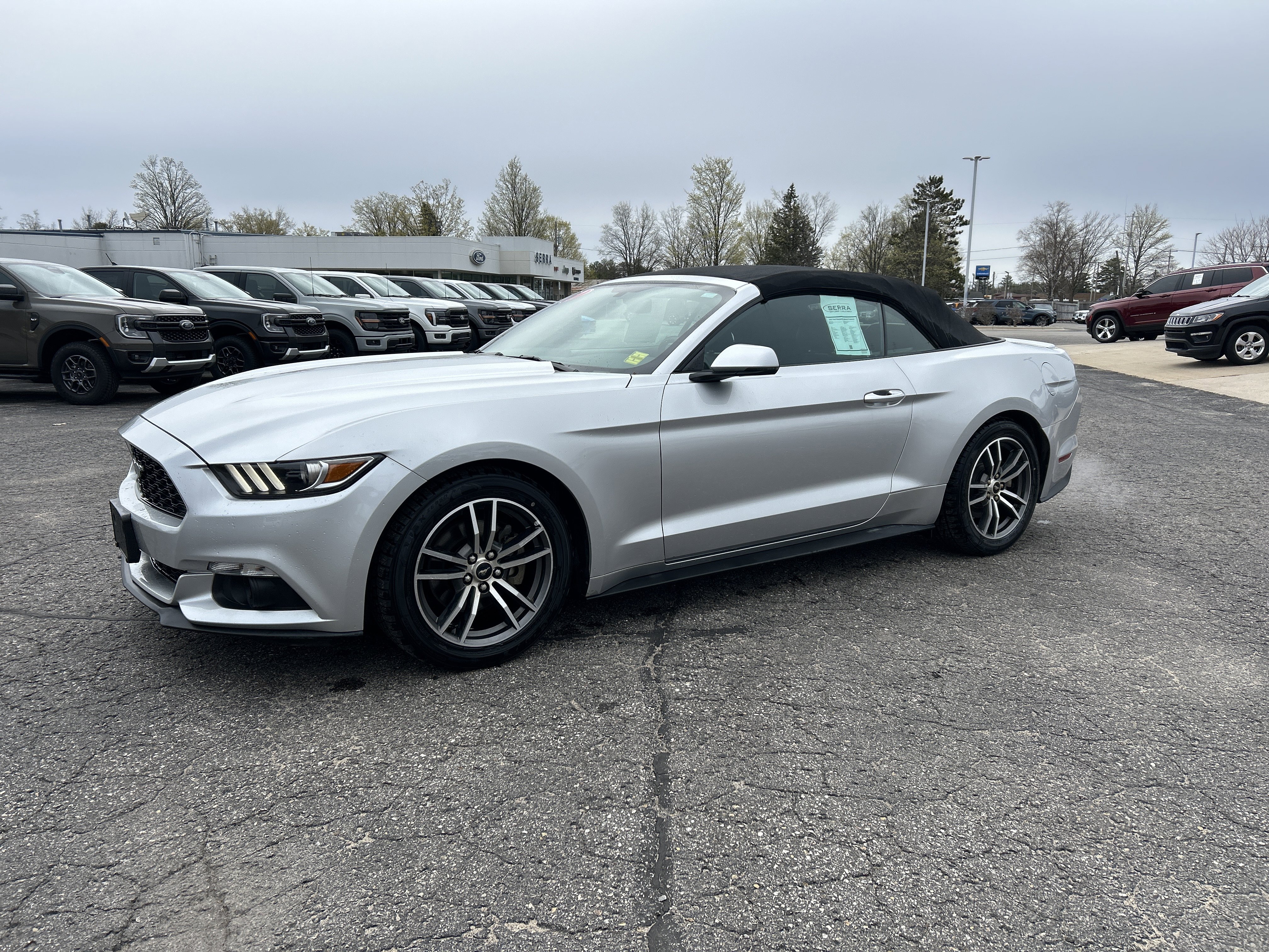 Used 2017 Ford Mustang Premium RWD image 13