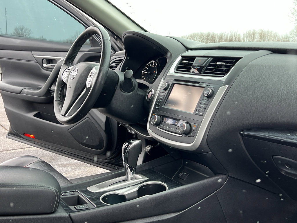 Used 2017 Nissan Altima 2.5 SL w/ 2.5 Technology Package image 26