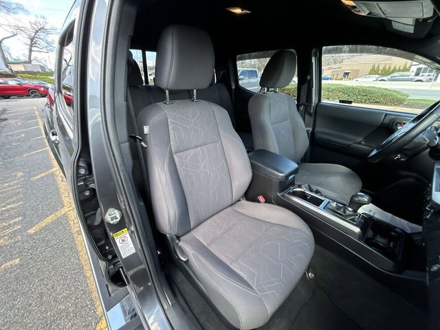 Used 2016 Toyota Tacoma TRD Sport image 25