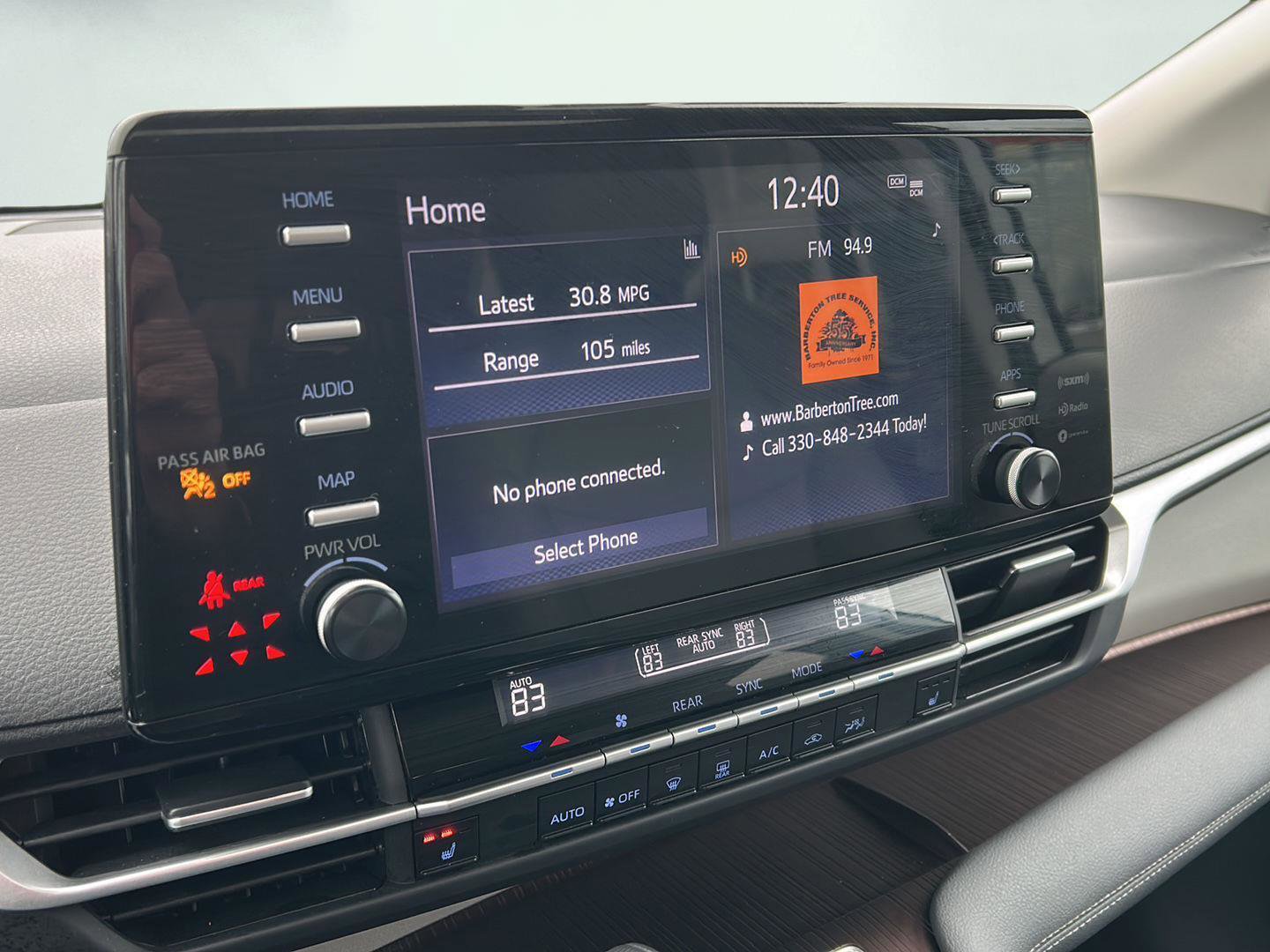 Used 2024 Toyota Sienna XLE FWD image 7