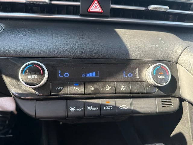 Used 2023 Hyundai Elantra SEL FWD image 21