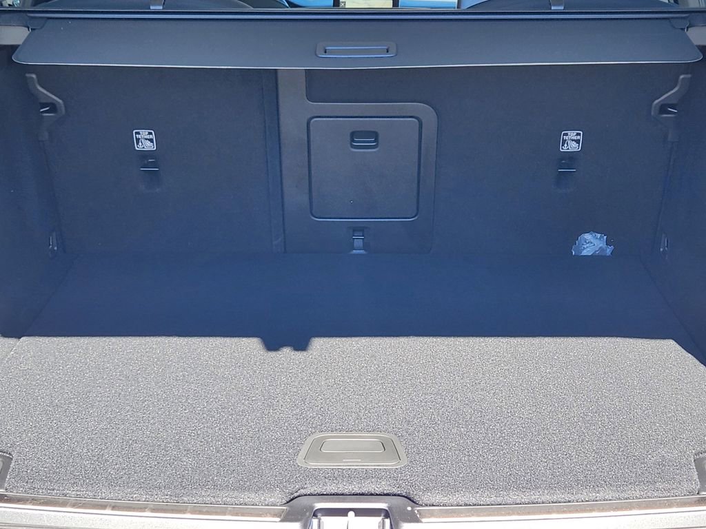 New 2026 Volvo XC60 B5 Plus w/ Climate Package image 20