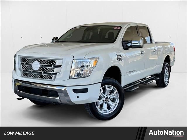 Used 2024 Nissan Titan SV w/ SV Convenience Package image 1
