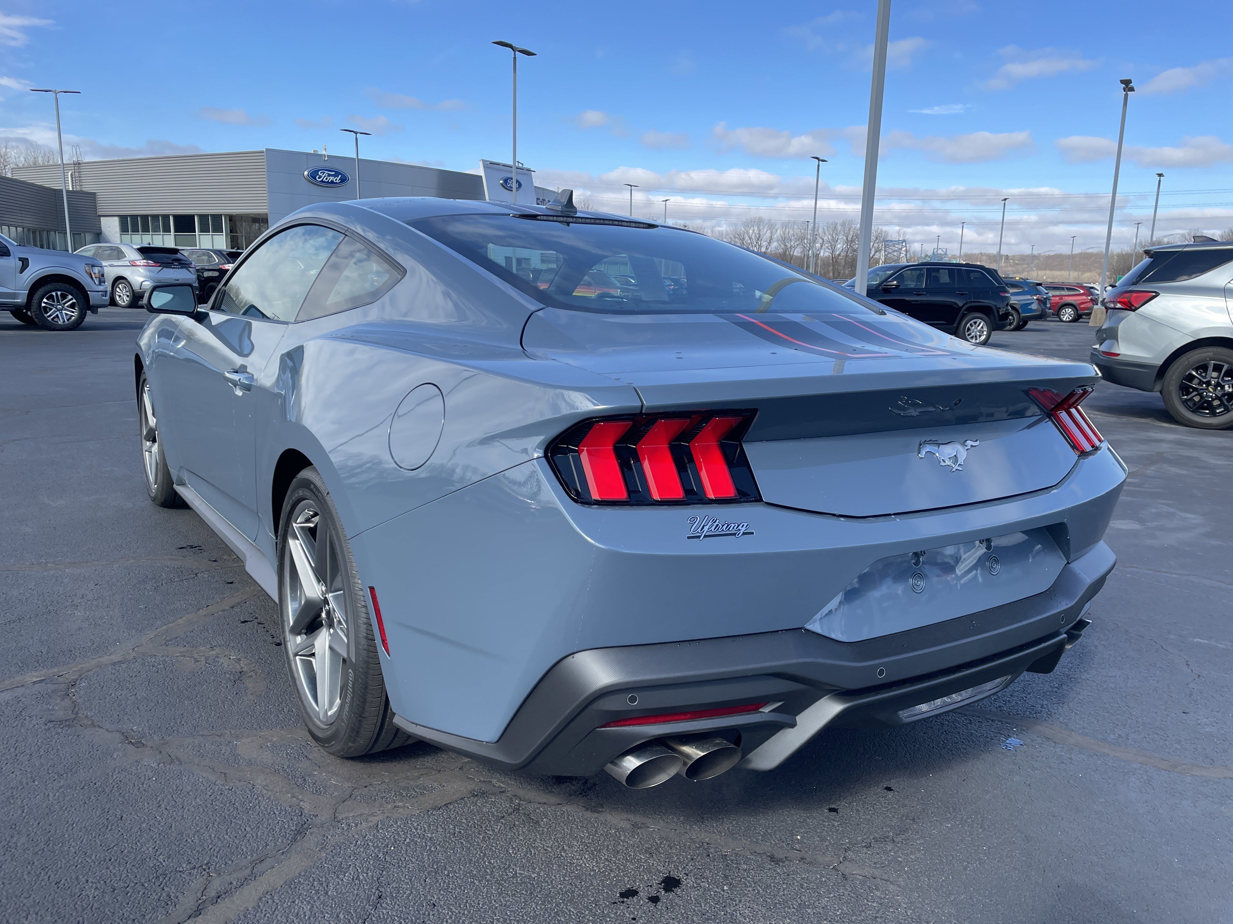Used 2025 Ford Mustang Coupe image 3