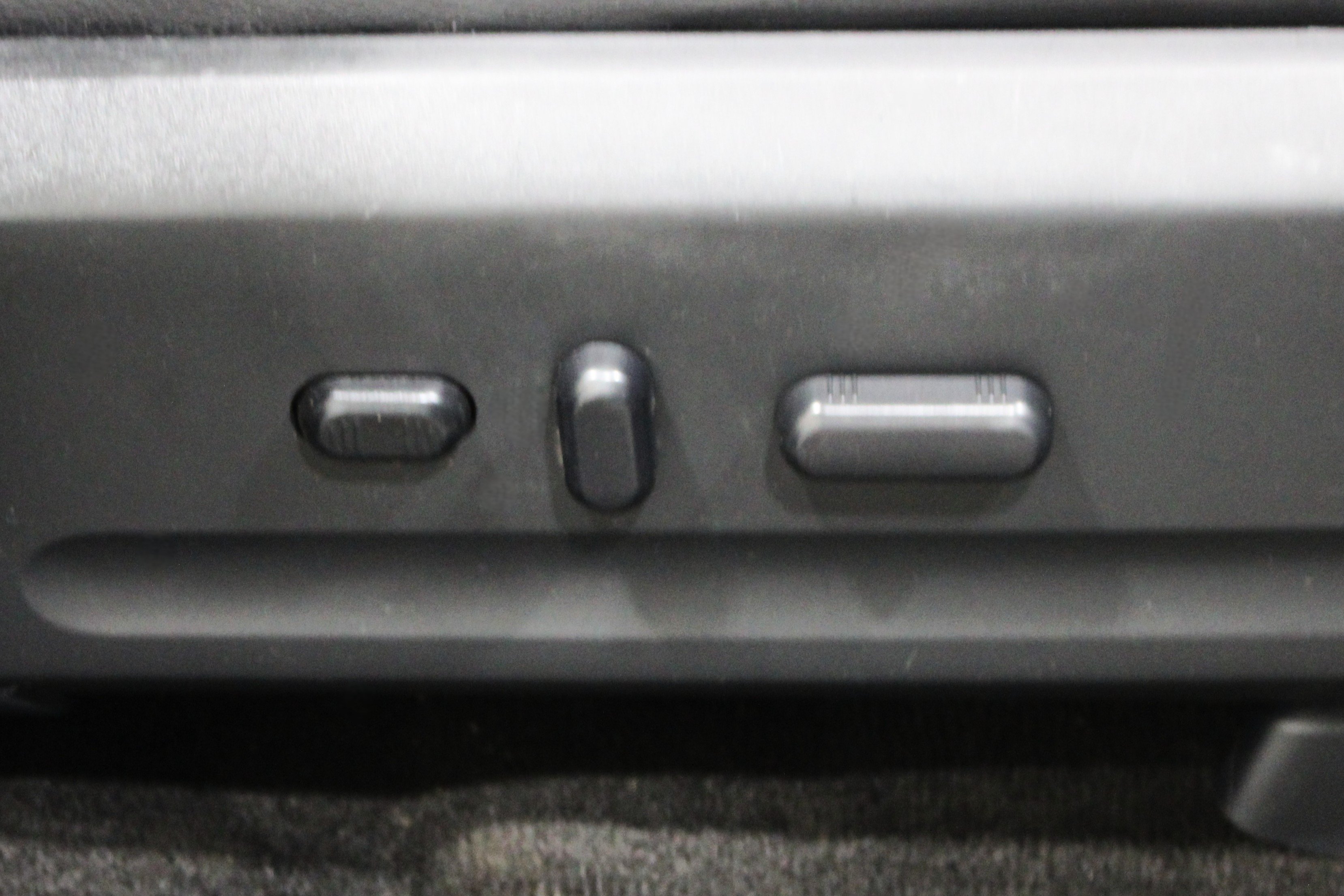 Used 2015 Ford Expedition EL XLT w/ Equipment Group 202A AWD/4WD image 27