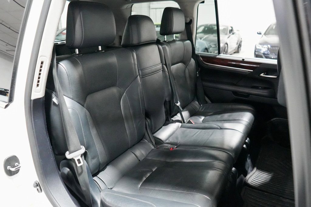 Used 2017 Lexus LX 570 4WD image 28