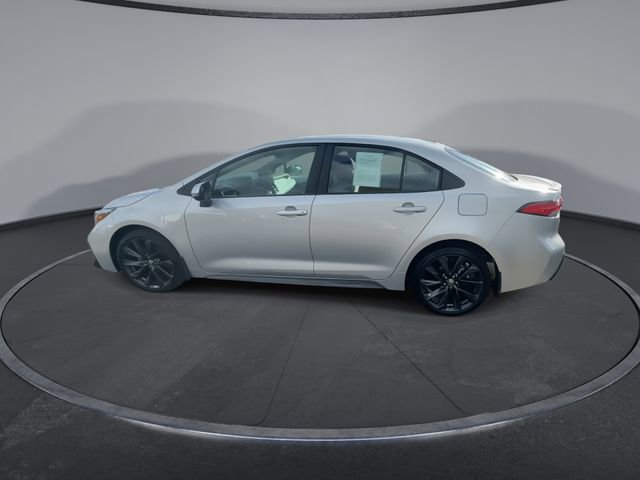 Used 2025 Toyota Corolla SE image 10