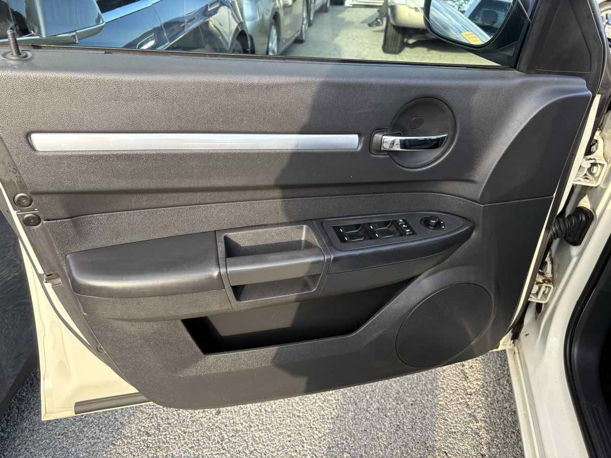 Used 2008 Dodge Charger SE RWD image 13