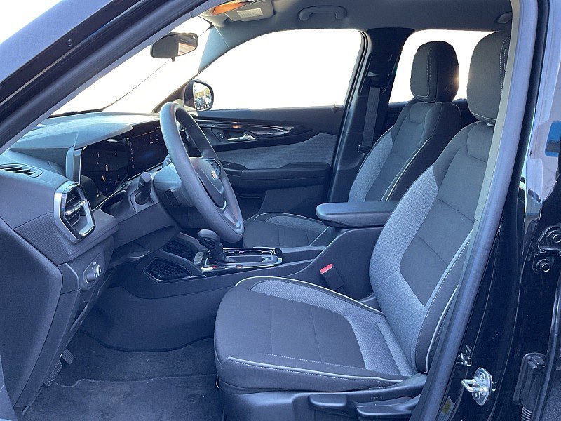 Used 2024 Chevrolet TrailBlazer LS image 9