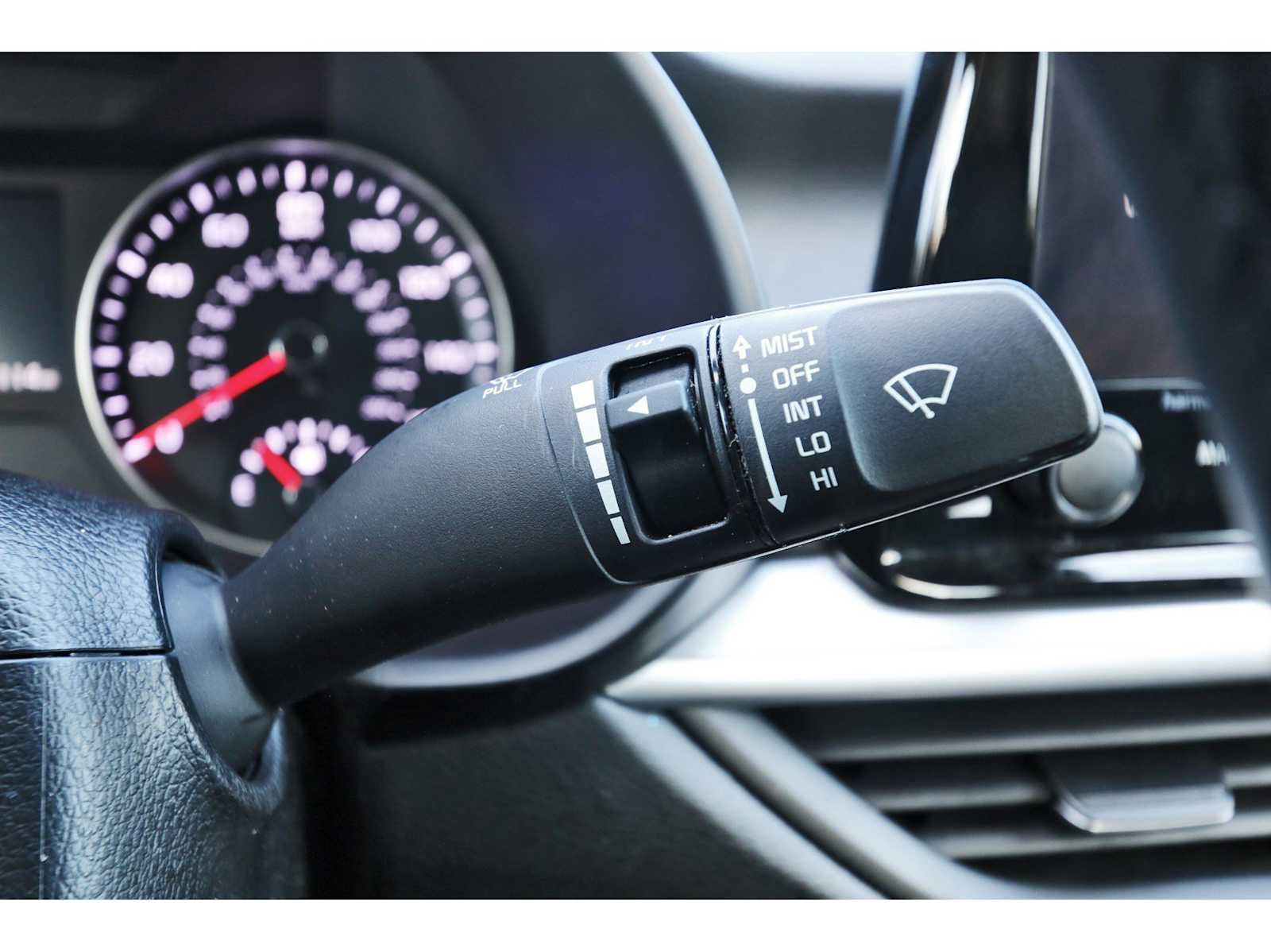 Used 2024 Kia Forte GT-Line w/ GT-Line Premium Package image 18