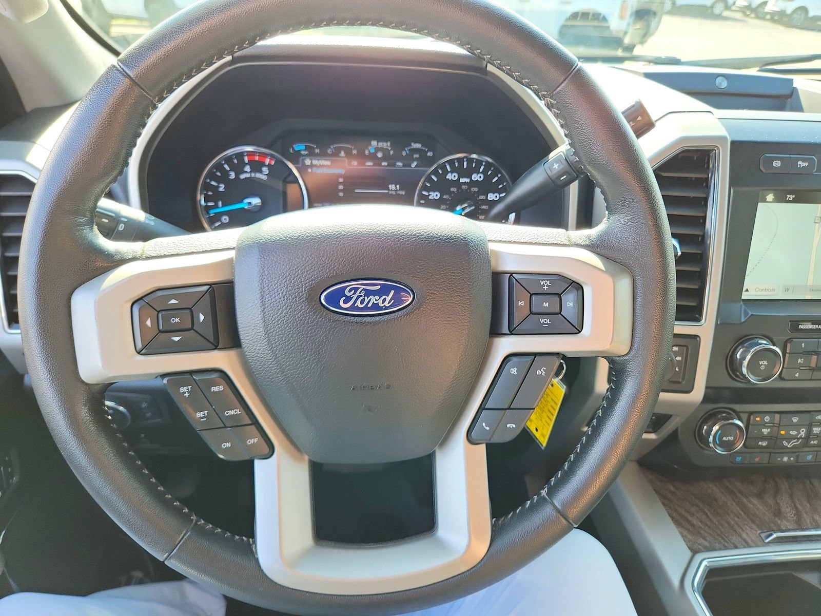 Used 2019 Ford F350 Lariat w/ Chrome Package image 14