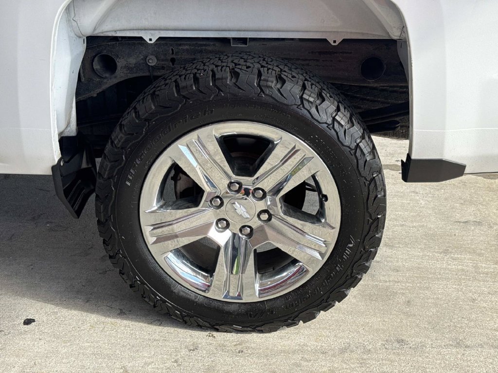 Used 2018 Chevrolet Silverado 1500 Custom w/ Custom Value Package RWD image 5