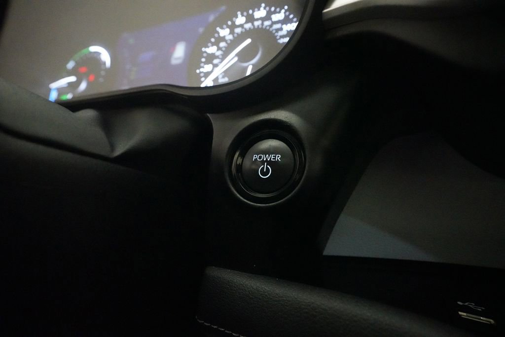 Used 2025 Toyota Sienna XLE FWD image 32