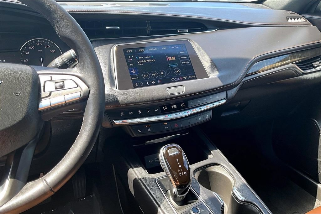 Used 2022 Cadillac XT4 Premium Luxury AWD/4WD image 9