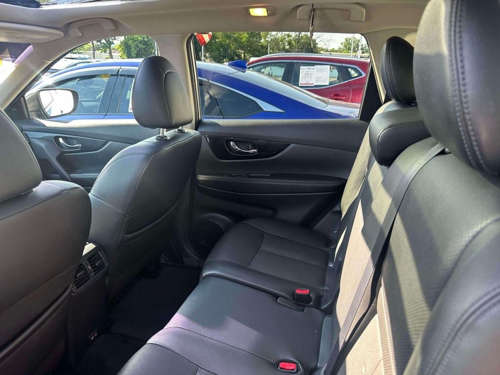 Used 2019 Nissan Rogue SL w/ Premium Package AWD/4WD image 10
