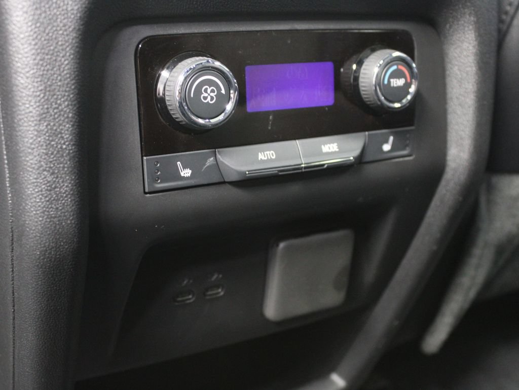 Used 2026 Chevrolet Traverse RS AWD/4WD image 18