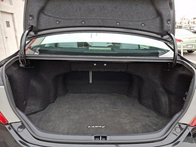 Used 2014 Toyota Camry LE FWD image 28