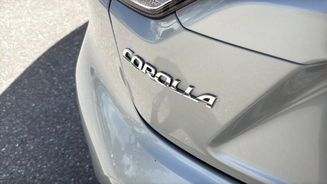 Certified 2025 Toyota Corolla LE FWD image 7