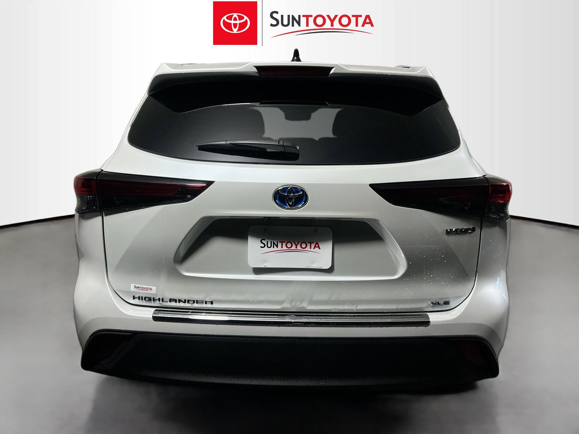 Used 2024 Toyota Highlander XLE image 5