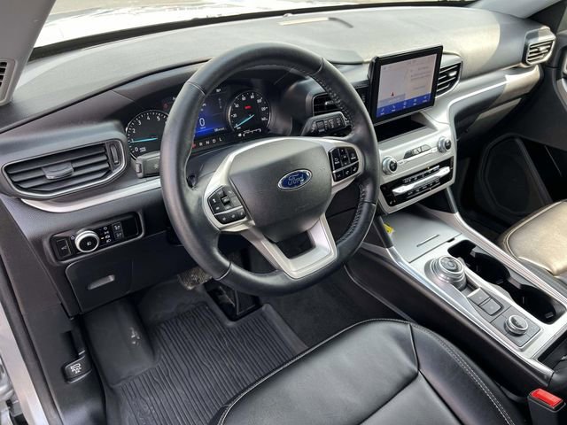 Certified 2022 Ford Explorer XLT w/ Equipment Group 202A image 28