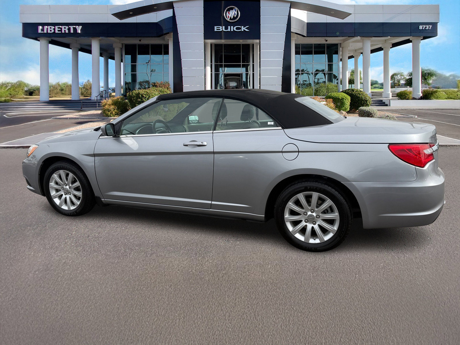 Used 2013 Chrysler 200 Touring image 7
