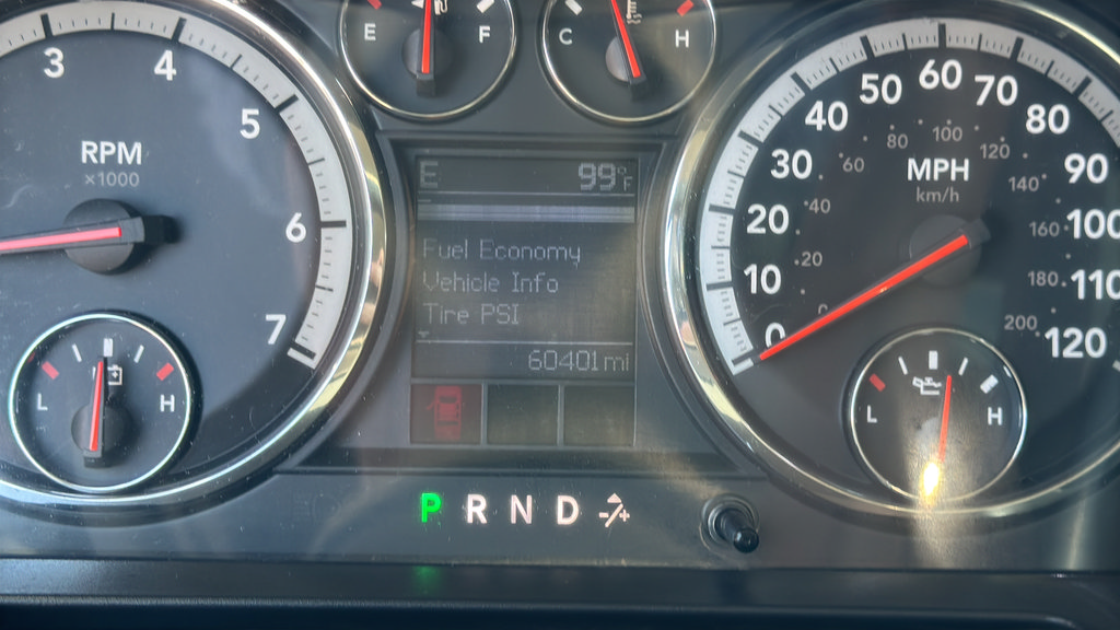Used 2010 Dodge Ram 1500 Truck SLT RWD image 30