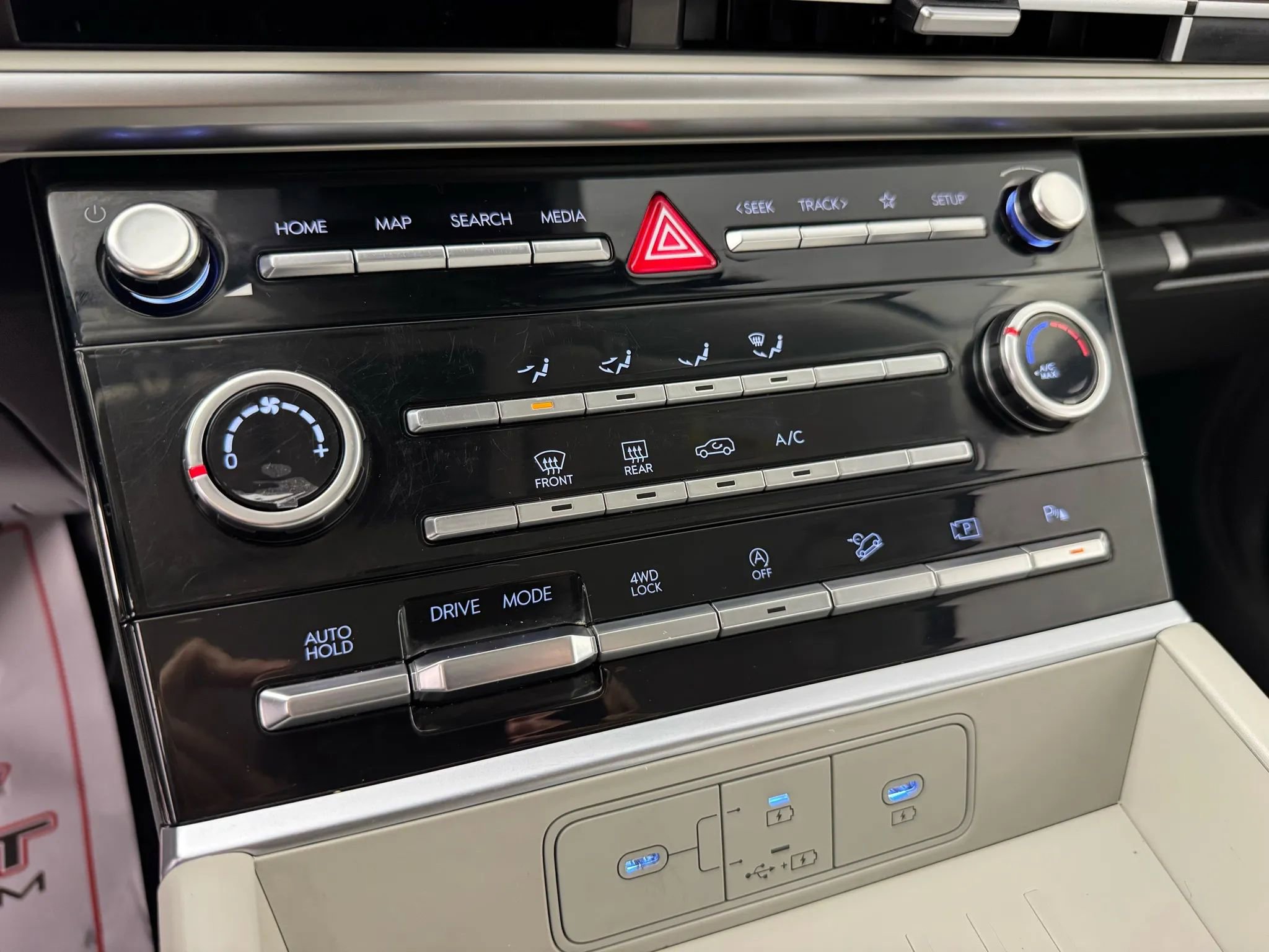 Used 2024 Hyundai Santa Fe SE image 21