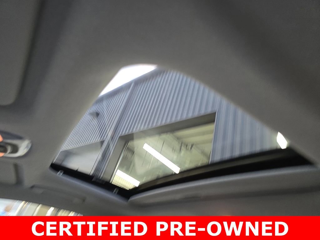 Certified 2025 Hyundai Elantra Limited image 30