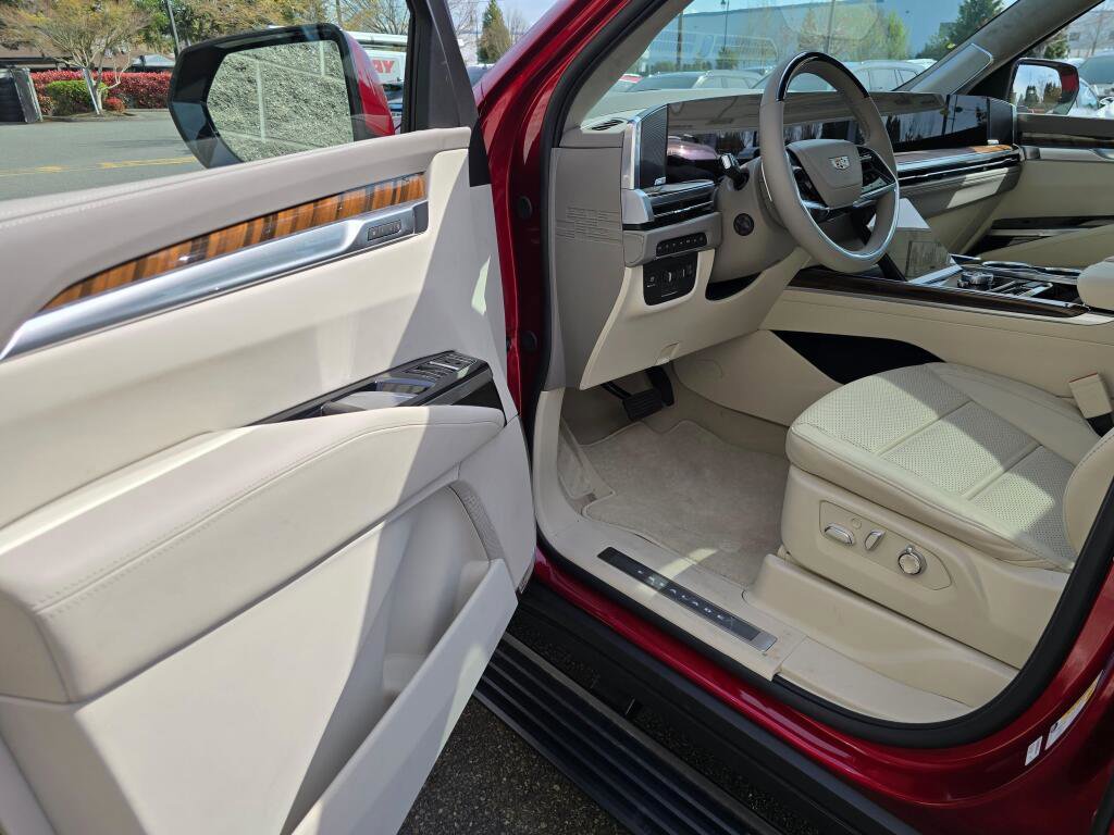 New 2026 Cadillac Escalade Platinum Luxury image 32