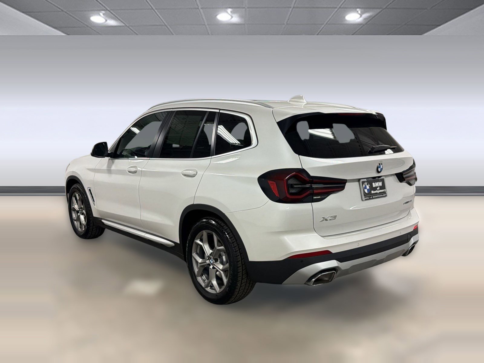 Used 2024 BMW X3 sDrive30i image 3