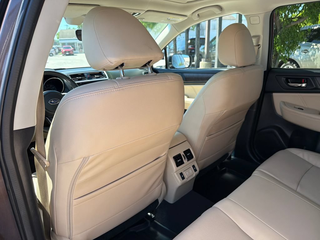 Used 2019 Subaru Outback 3.6R Limited AWD/4WD image 22