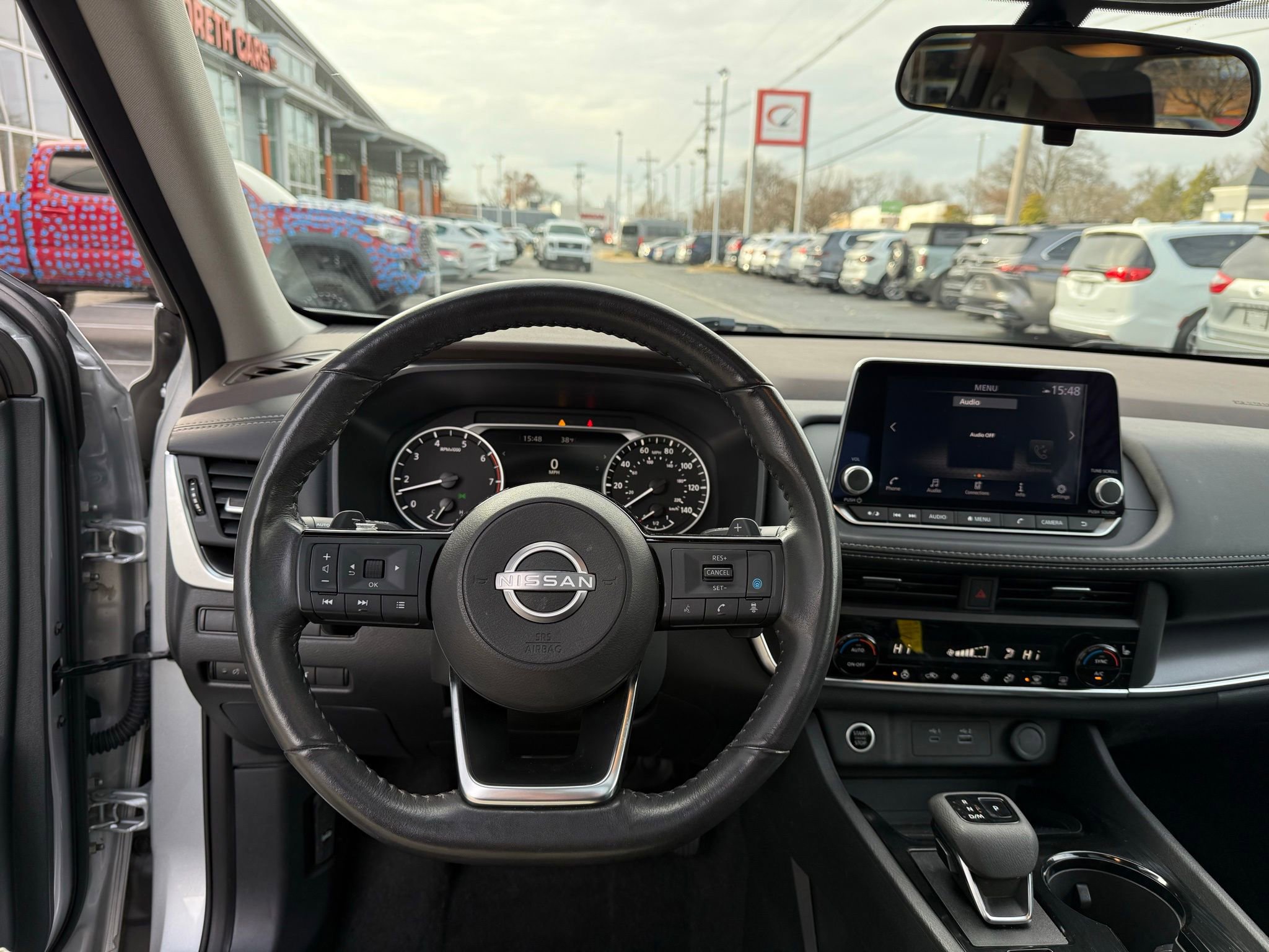 Used 2023 Nissan Rogue SV w/ SV Premium B Package image 59