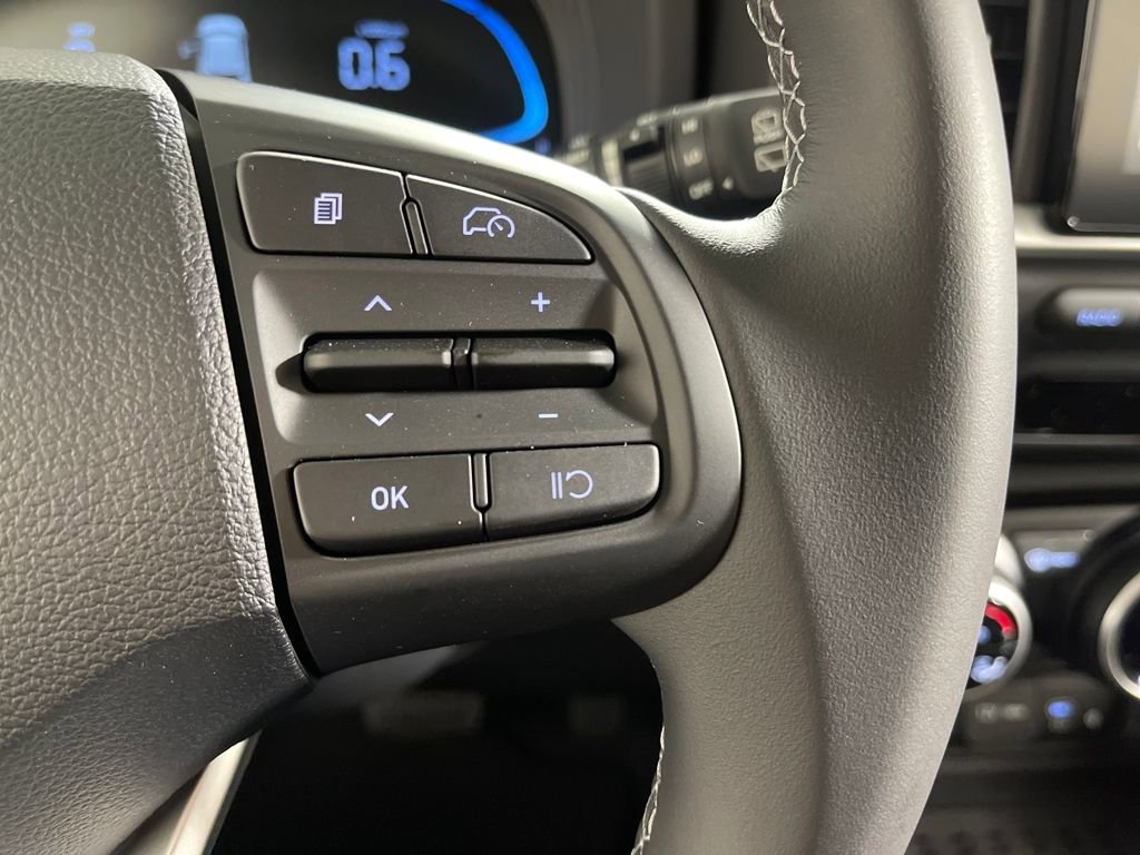 New 2026 Hyundai Venue SEL FWD image 29
