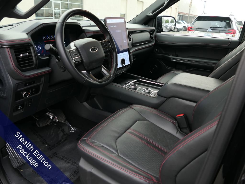 Used 2023 Ford Expedition Limited image 11