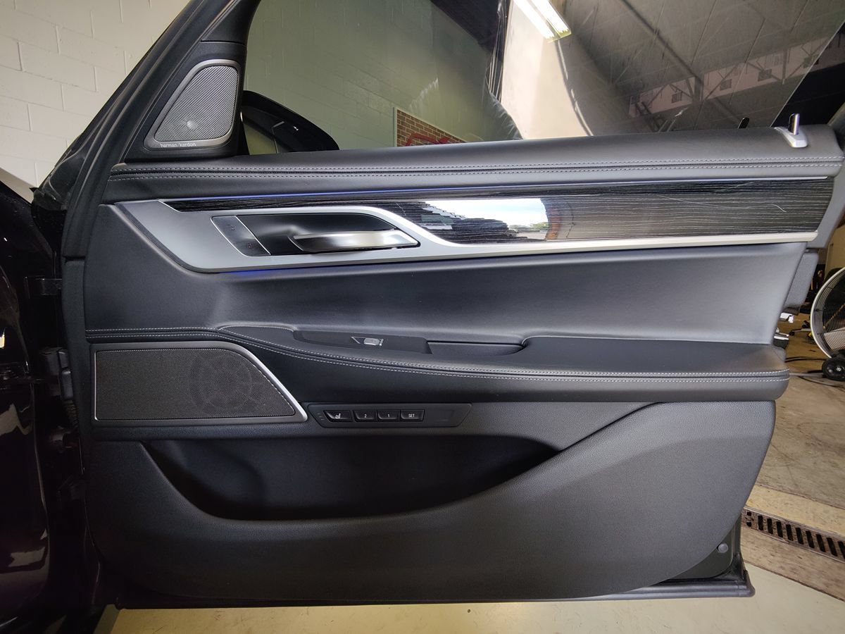Used 2020 BMW 750i xDrive w/ Executive Package AWD/4WD image 11