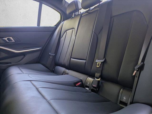 Used 2025 BMW 330i Sedan w/ M Sport Package RWD image 17