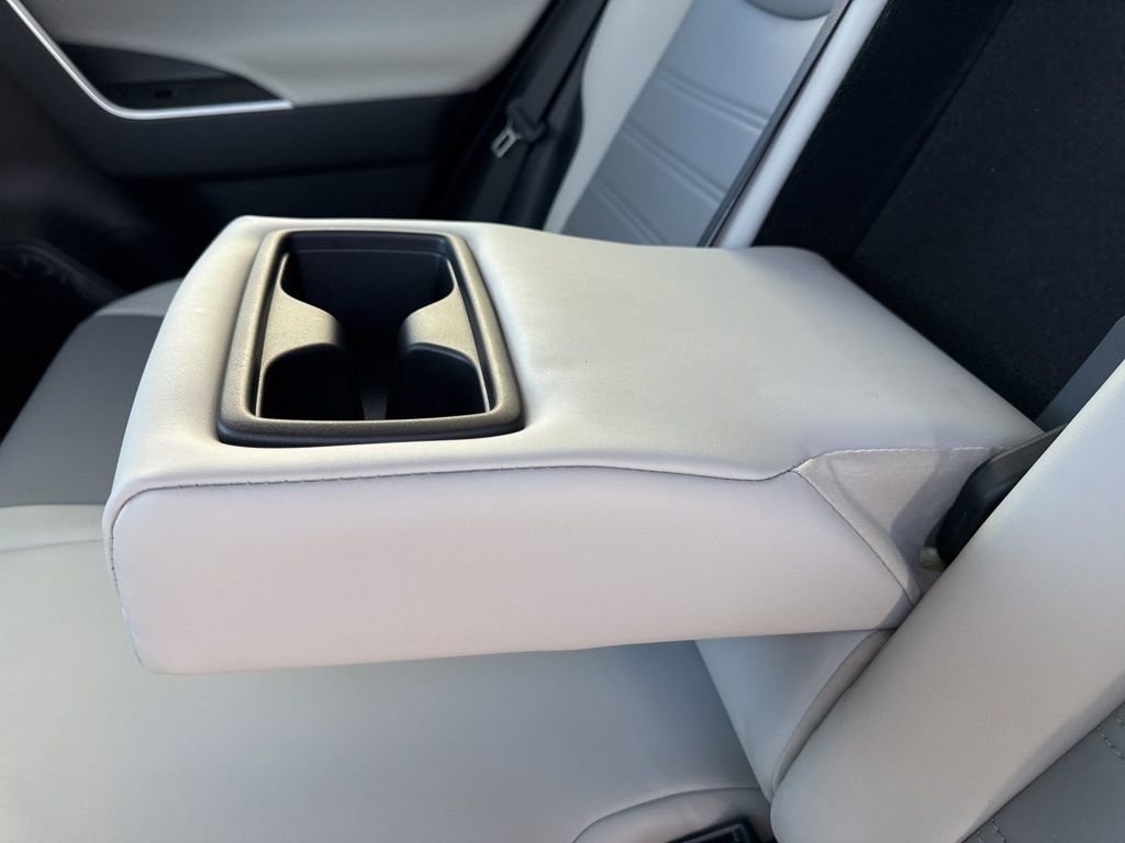 Used 2020 Toyota RAV4 Limited image 15