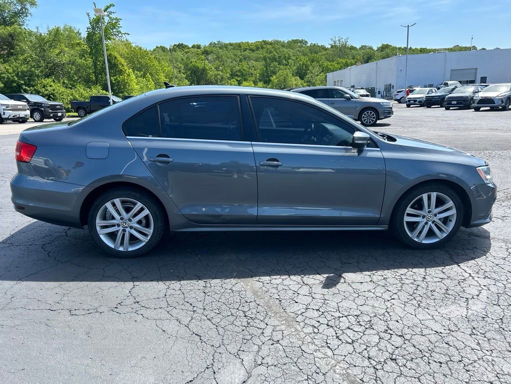 Used 2015 Volkswagen Jetta TDI SEL FWD image 4