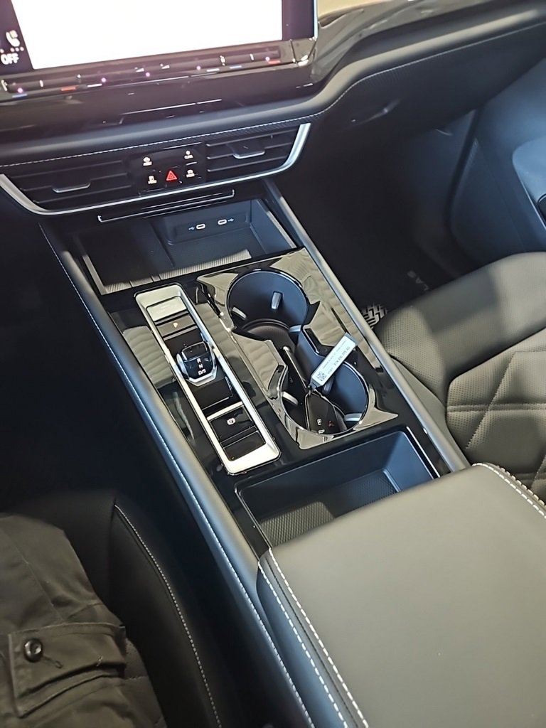 New 2026 Volkswagen Atlas SE image 34