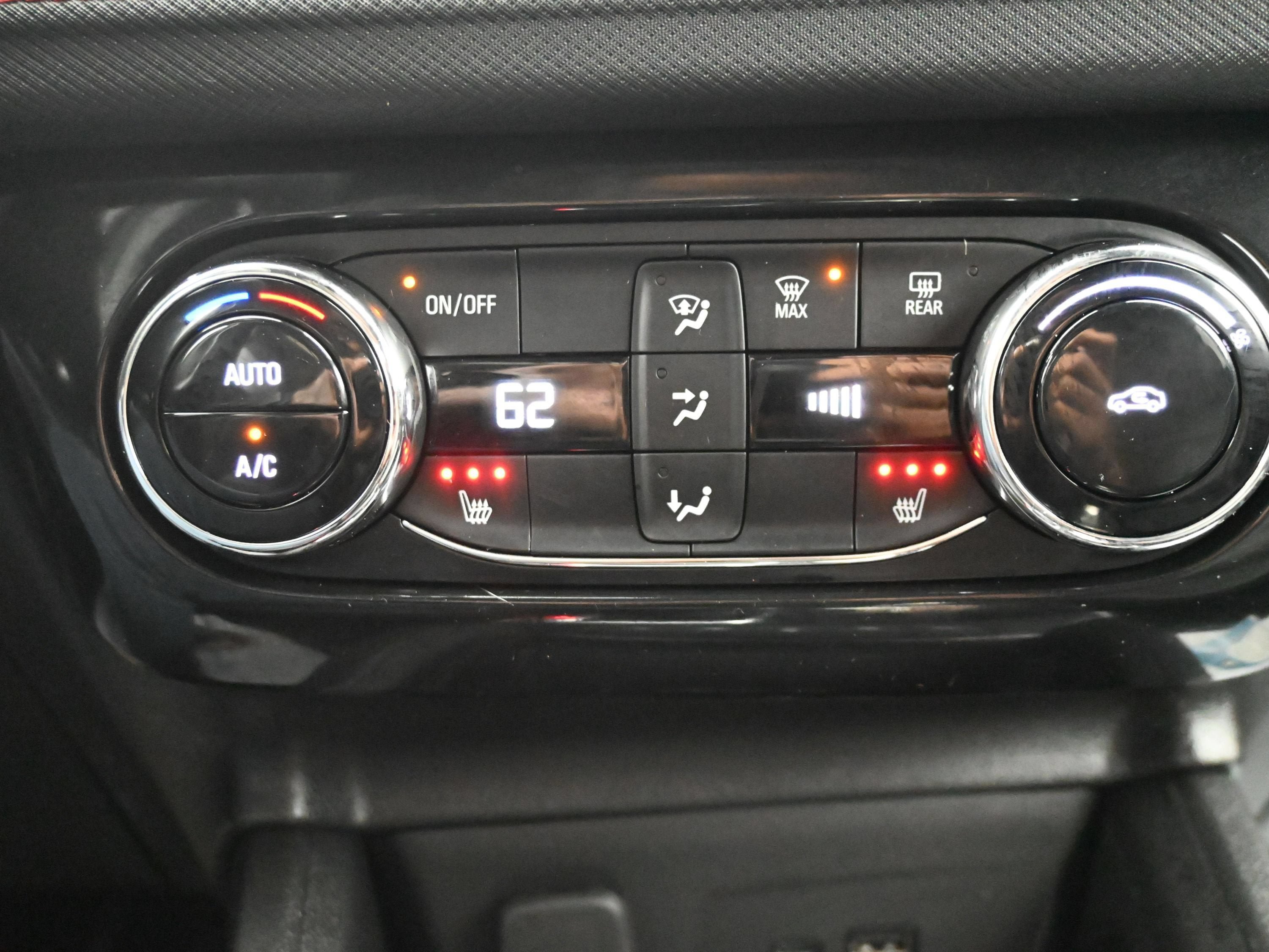 Used 2024 Chevrolet TrailBlazer RS w/ Convenience Package AWD/4WD image 15