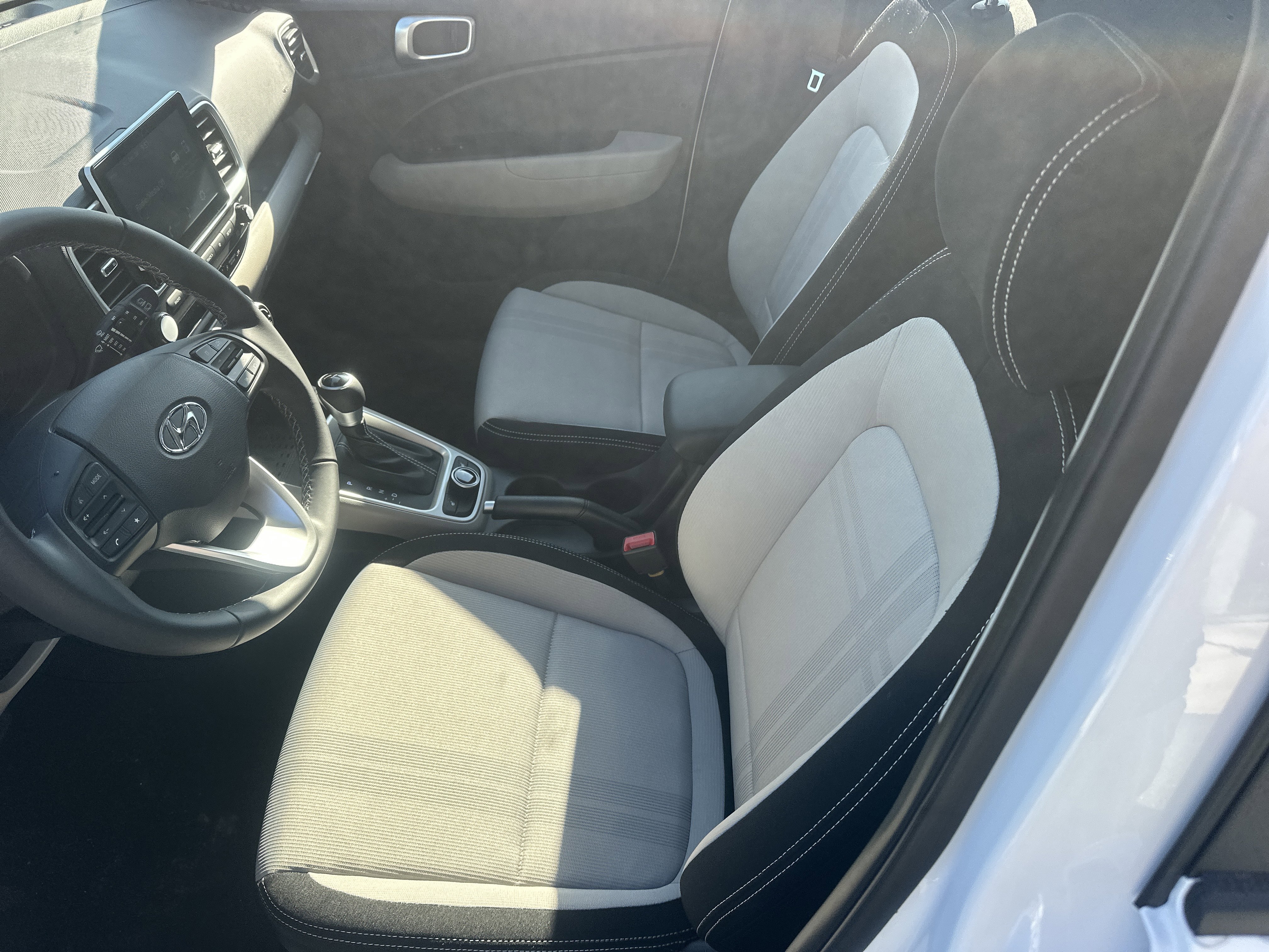 New 2026 Hyundai Venue SEL FWD image 18