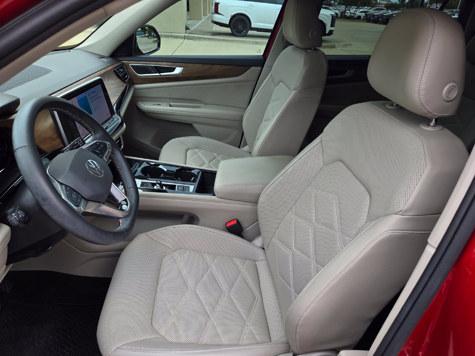 Used 2024 Volkswagen Atlas SE FWD image 23