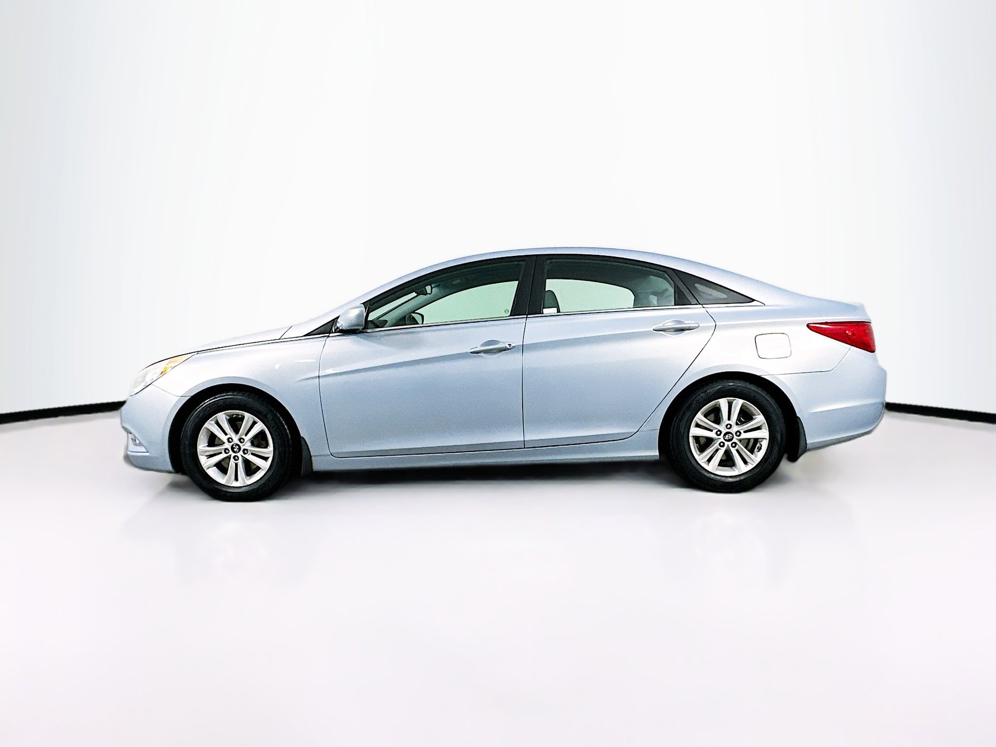 Used 2013 Hyundai Sonata GLS w/ Popular Equipment Pkg image 4