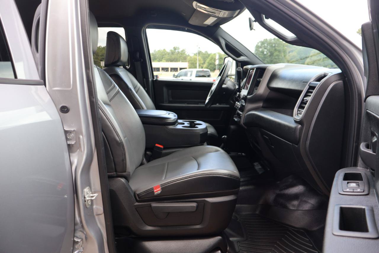 Used 2024 RAM 3500 Tradesman w/ Chrome Appearance Group AWD/4WD image 11
