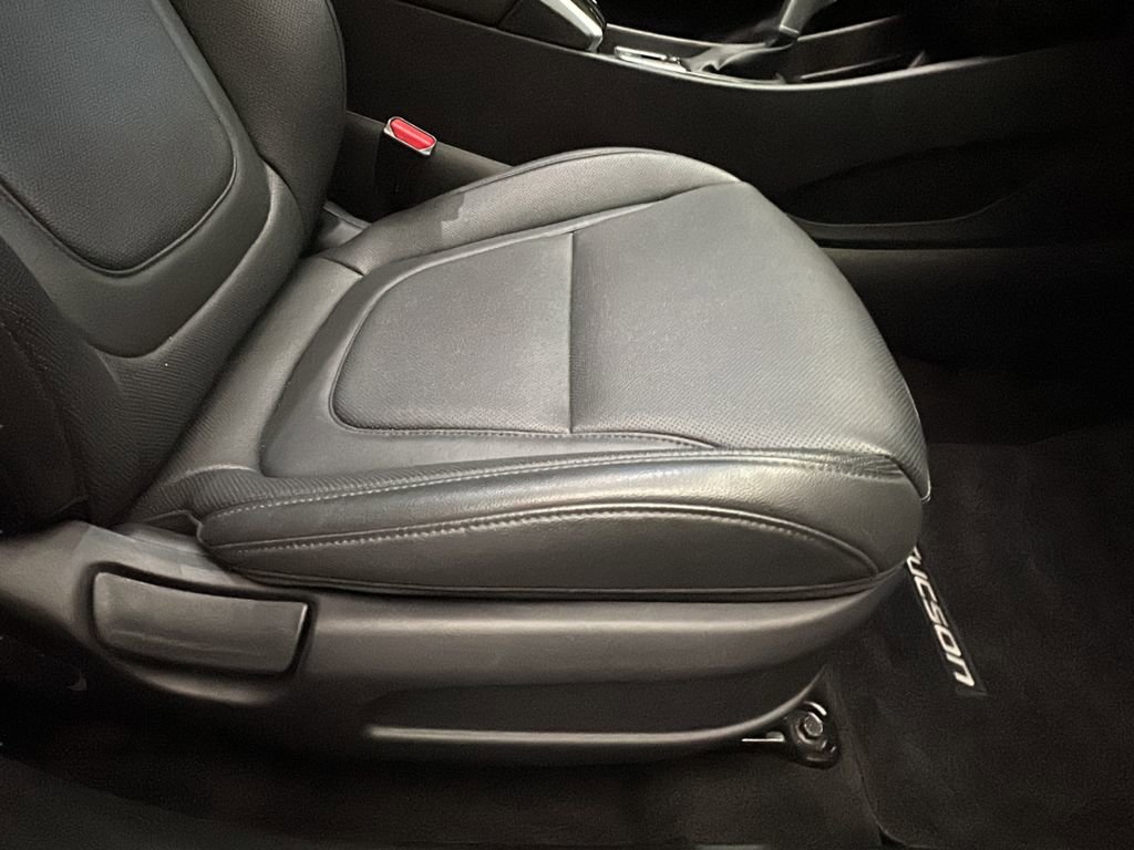 Certified 2025 Hyundai Tucson SEL image 17