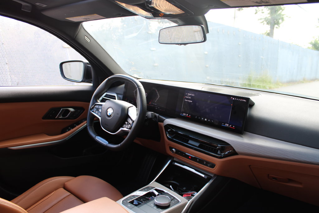 Used 2025 BMW 330i Sedan RWD image 29